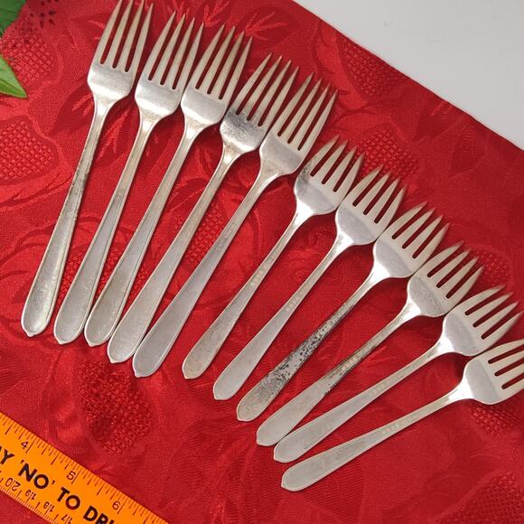 11X Silver Plate Dinner Salad Forks Nobility Plate Royal Rose Oneida - Picture 9 of 16